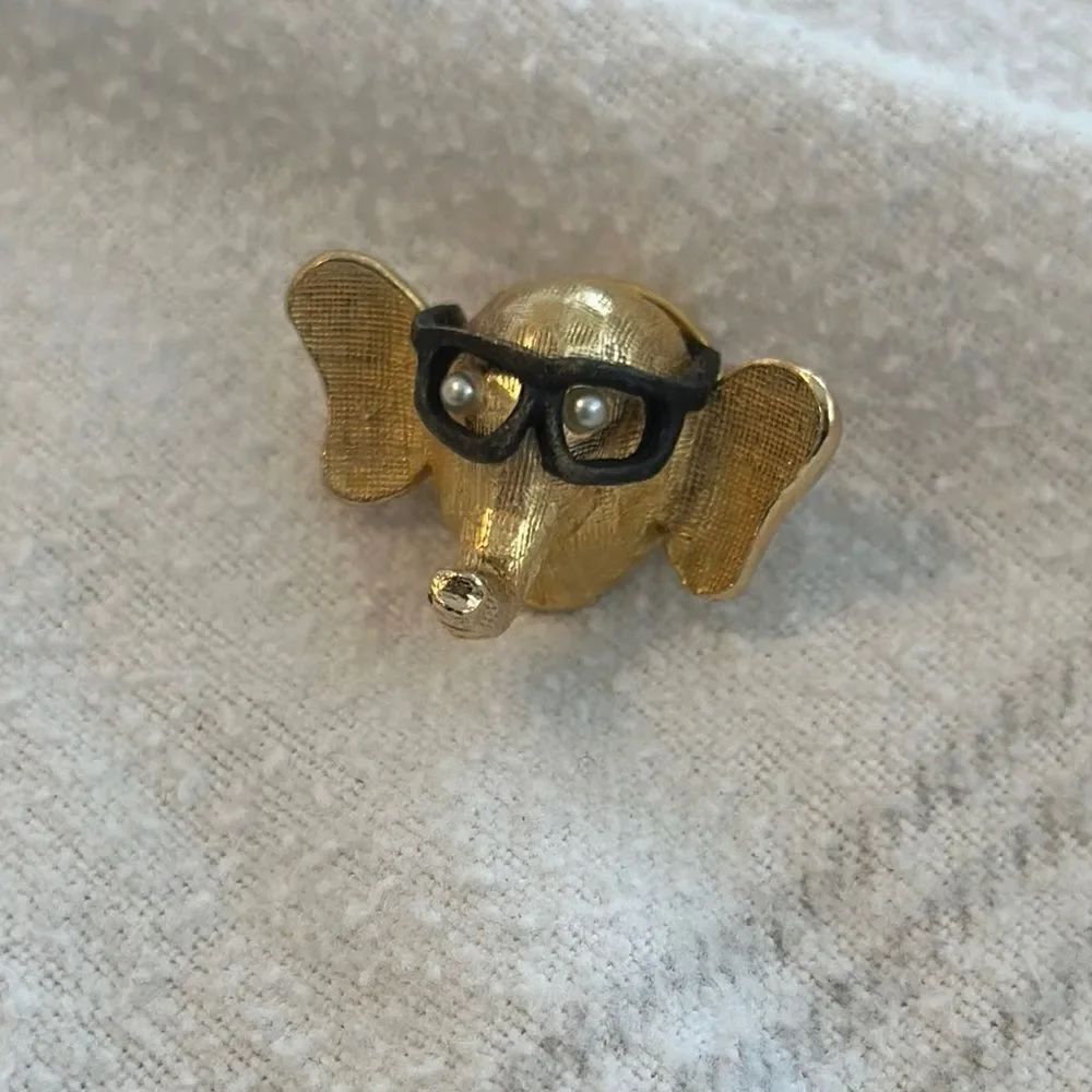 Vintage Gold Tone Elephant Lapel Pin Brooch with Black Glasses